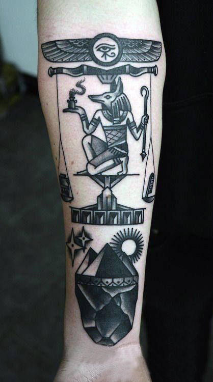 多款手臂上的黑色线条素描点刺技巧经典纹身图案
