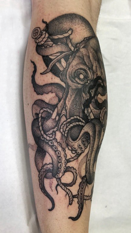 黑色章鱼纹身 男生小腿上黑色章鱼纹身素描图片