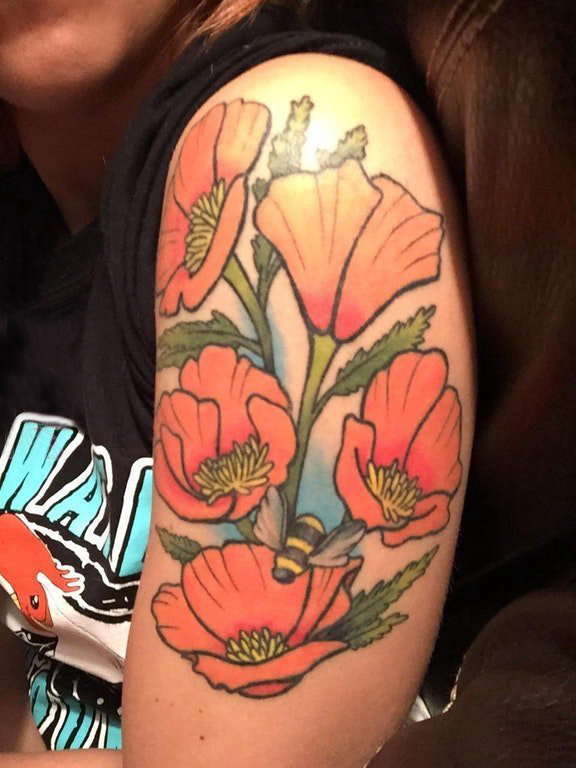 文艺花朵纹身 女生手臂上彩绘纹身文艺花朵纹身图片