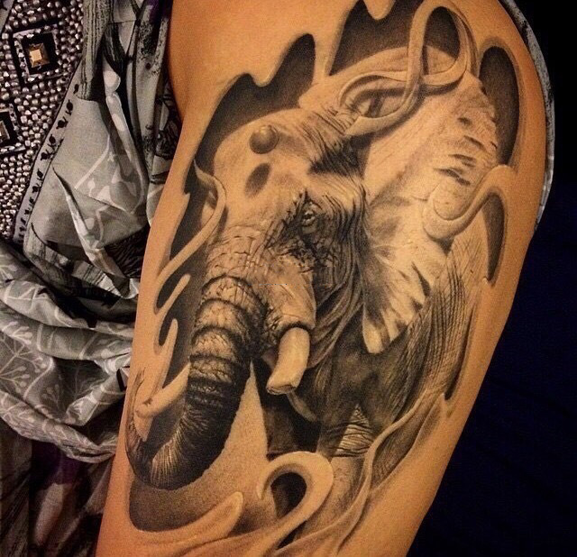手臂写实的3D大象素描纹身图案