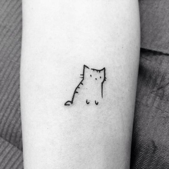 简约可爱的手臂猫咪纹身图片