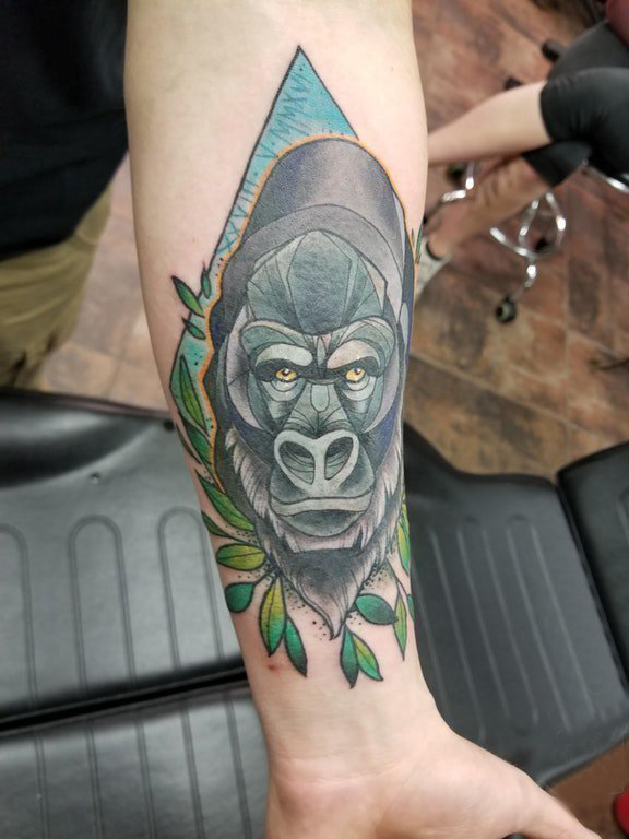 大猩猩纹身 男生手臂上大猩猩纹身图片