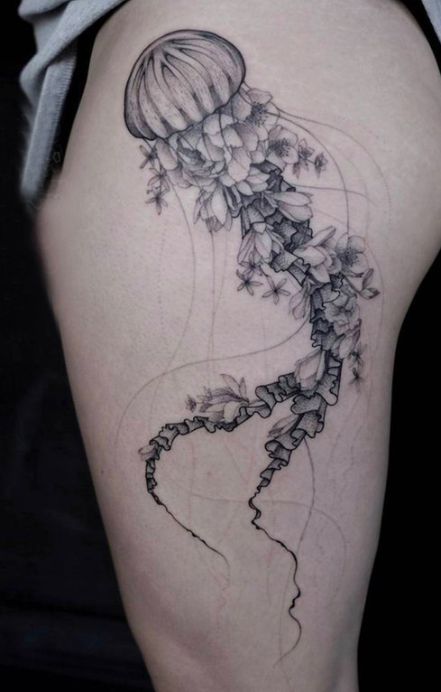 水母纹身图案 女生大腿上水母纹身图案