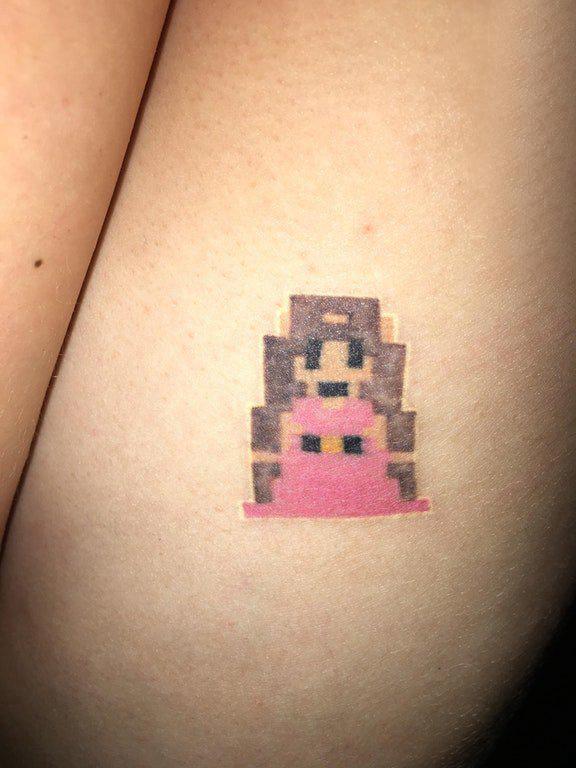 纹身公主 女生大腿上彩色的卡通人物纹身图片