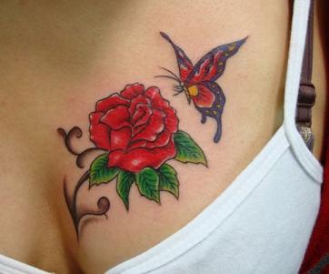 艺术玫瑰胸部纹身