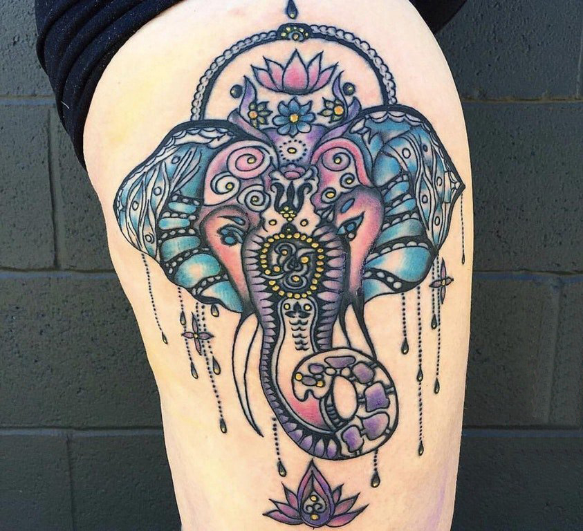 纹身象神图案 女生大腿上彩色的象神纹身图片