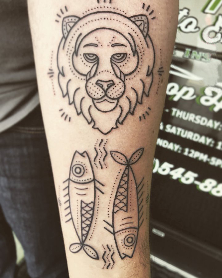 狮子头纹身图片 男生手臂上简单线条纹身狮子头纹身图片
