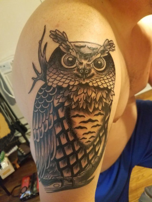 纹身猫头鹰 男生手臂上猫头鹰的图腾纹身图片