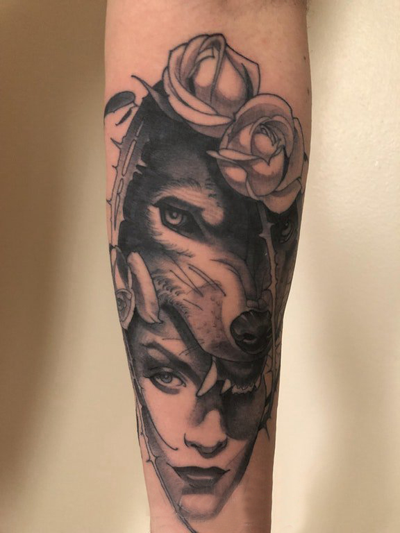 狼纹身 女生手臂上女生人物纹身图案