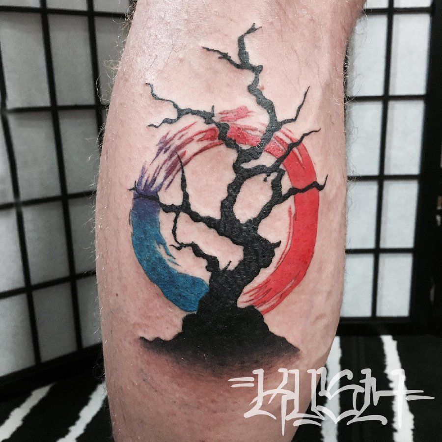 树纹身 男生小腿上树枝纹身图片
