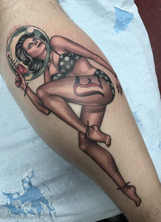 人物纹身图片 男生小腿上女性人物纹身图案