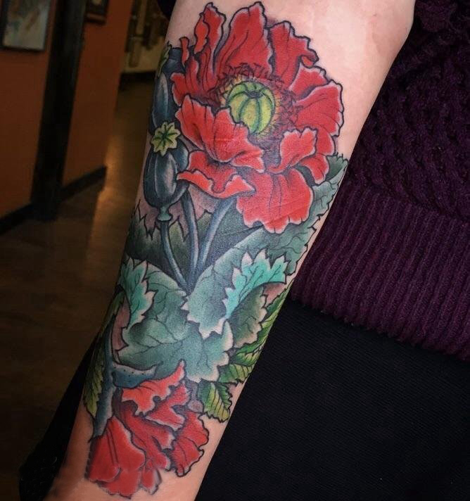 文艺花朵纹身 男生手臂上花朵纹身图案