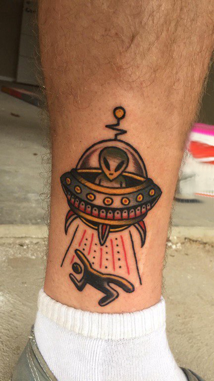 宇宙纹身图案 男生小腿上宇宙纹身图案