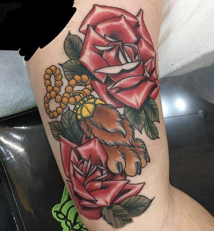 玫瑰纹身 女生手臂上玫瑰纹身图片