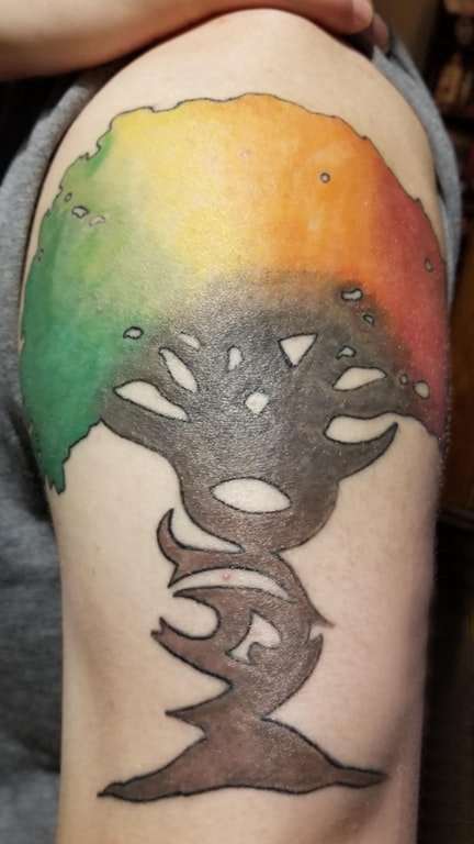 树纹身 女生手臂上树纹身图片