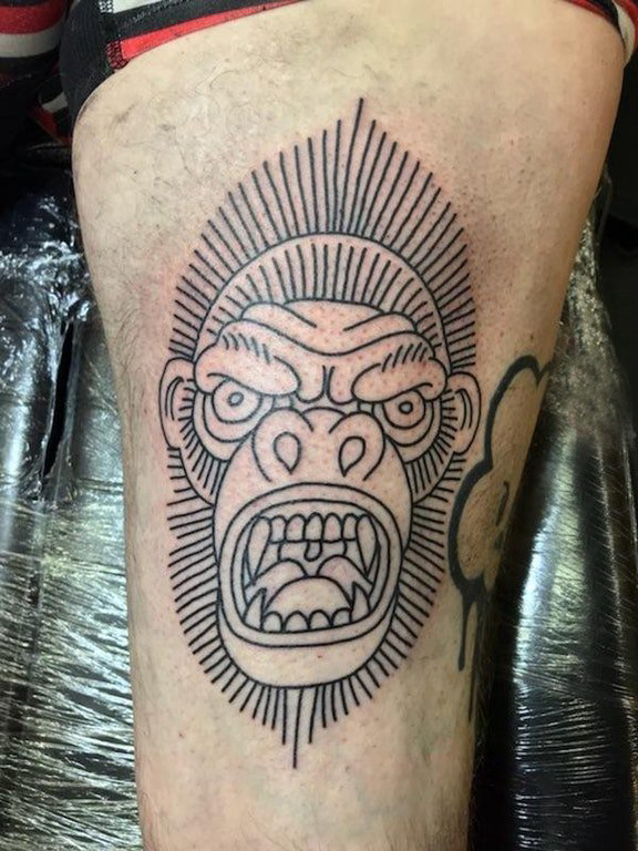 纹身猴子 男生大腿上猴子纹身图片