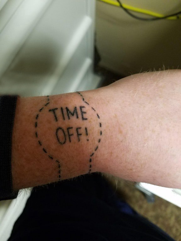 手环手表纹身图案 男生手臂上英文和手表纹身图片