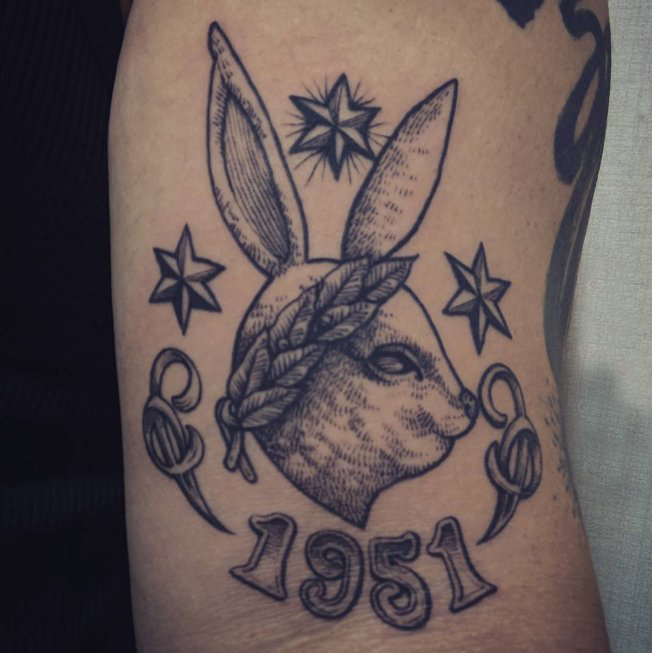 纹身兔 女生手臂上兔子纹身图片