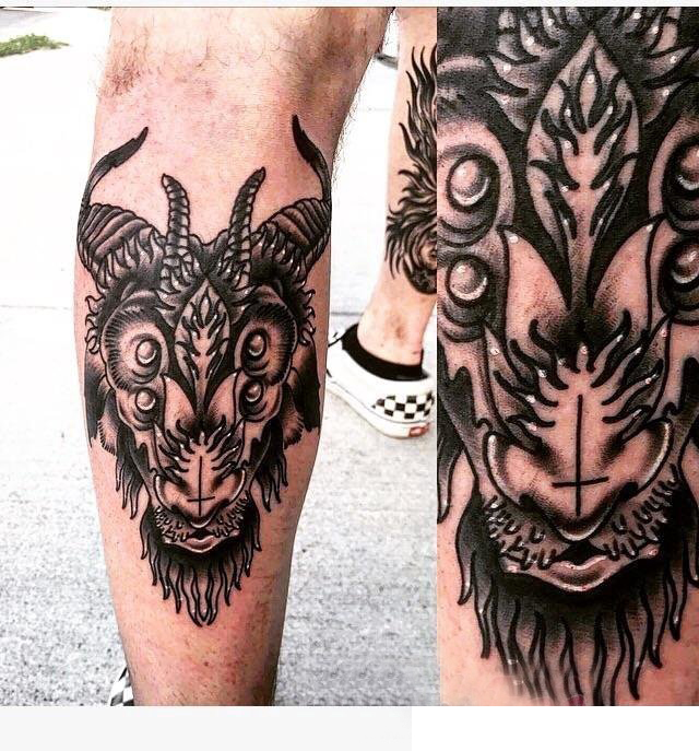 百乐动物纹身 男生小腿上百乐动物纹身图片