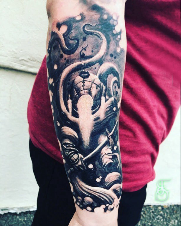 黑色章鱼纹身 男生手臂上章鱼纹身图案
