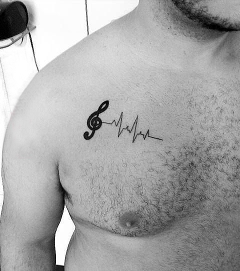 纹身胸部男 男生胸部心电图和音符纹身图片