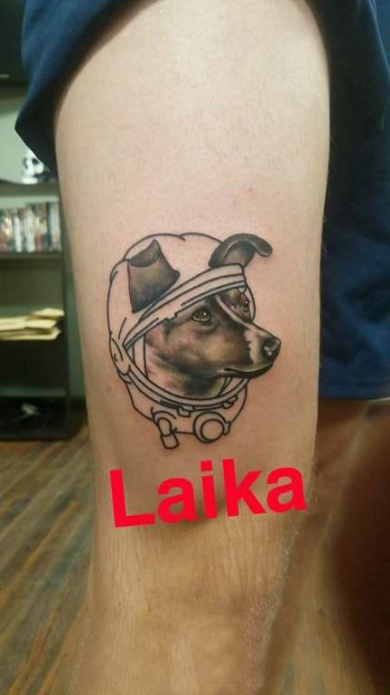 小狗纹身图片 女生大腿上小狗纹身图片