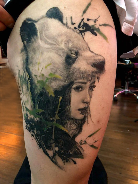 熊猫纹身图 女生大腿上熊猫纹身图片