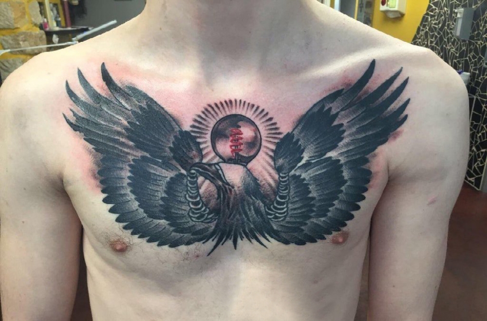 老鹰纹身图案 男生胸部老鹰纹身图案