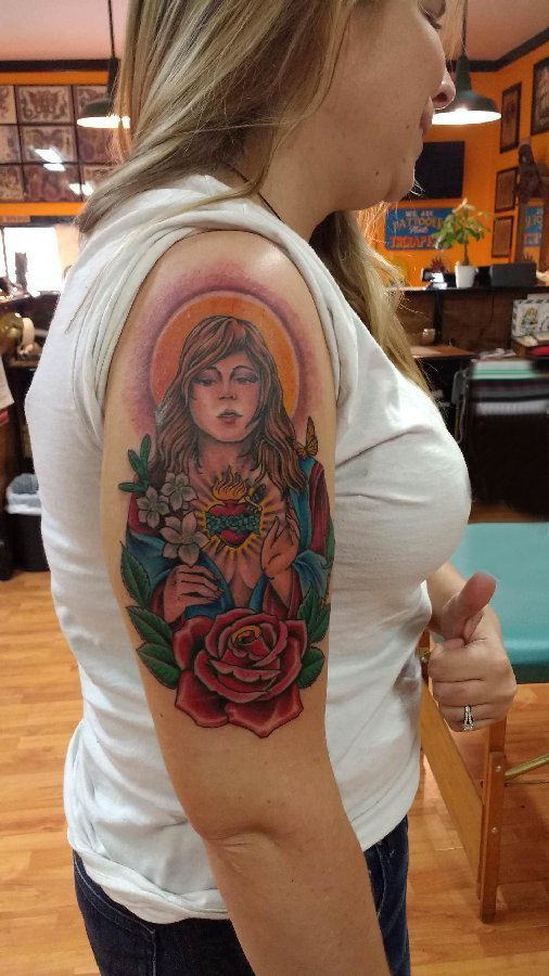 人物纹身图案 女生手臂上人物纹身图片
