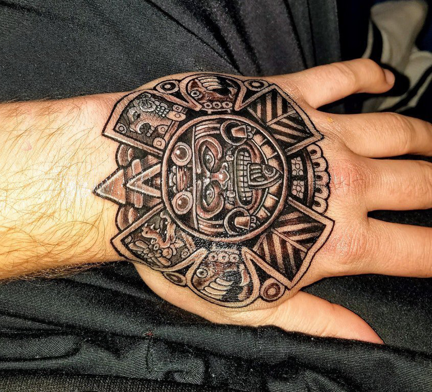 玛雅纹身图腾 男生手部上部落图腾纹身图片