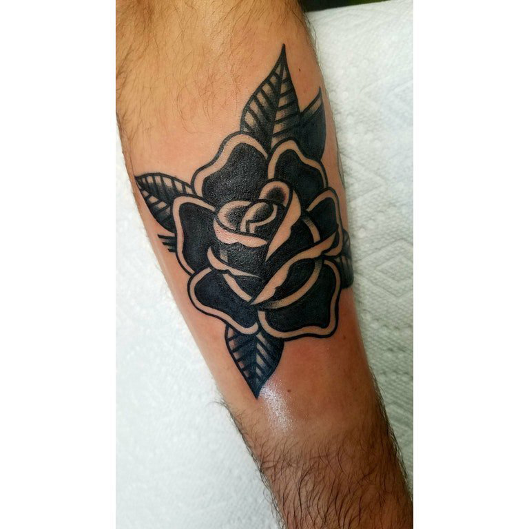 花朵纹身 男生手臂上花朵纹身图片