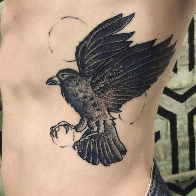 老鹰纹身图案 男生侧肋上老鹰纹身图案