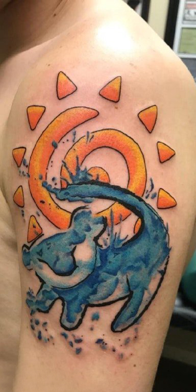 纹身卡通  男生大臂上彩色的卡通纹身图片