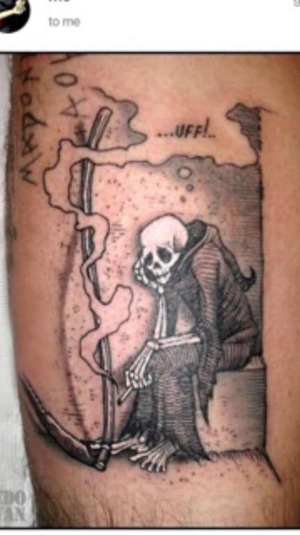 小腿对称纹身 男生小腿上黑色的镰刀死神纹身图片