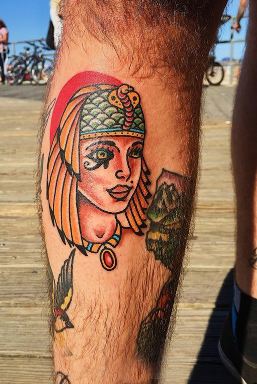 人鱼纹身  男生手臂上彩色的人鱼纹身图片