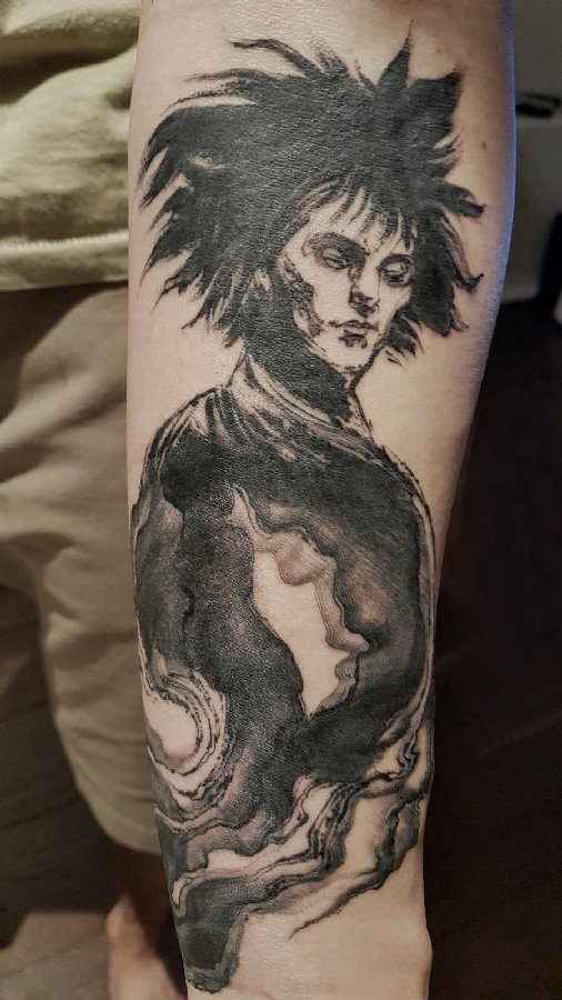 中国风泼墨纹身 男生手臂上黑色的人物纹身图片
