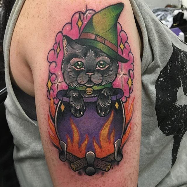 小猫咪纹身  男生手臂上创意的小猫咪纹身图片