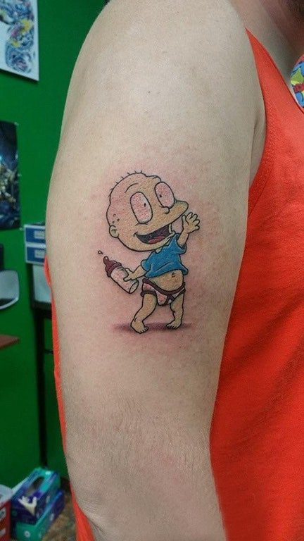 婴儿纹身图案 男生手臂上彩色的卡通婴儿纹身图片