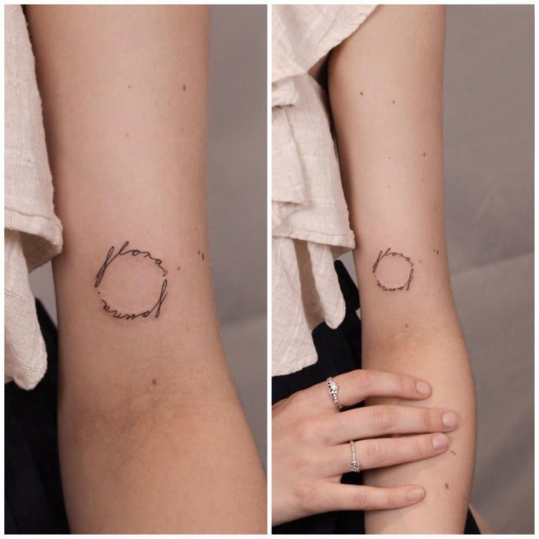 黑色极简纹身 女生手臂上黑色的极简纹身图片