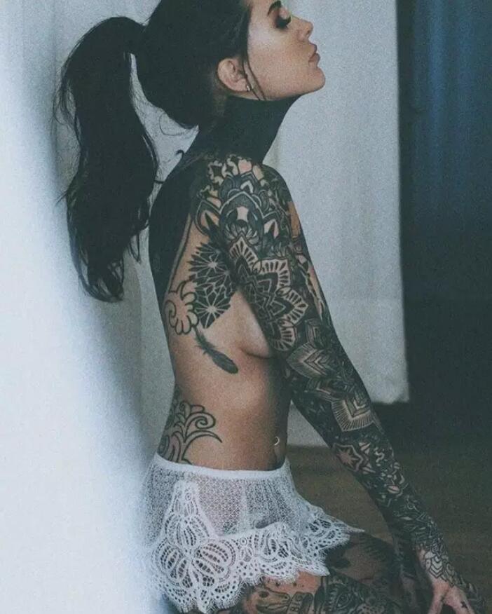 性感美女身上迷人的纹身图案