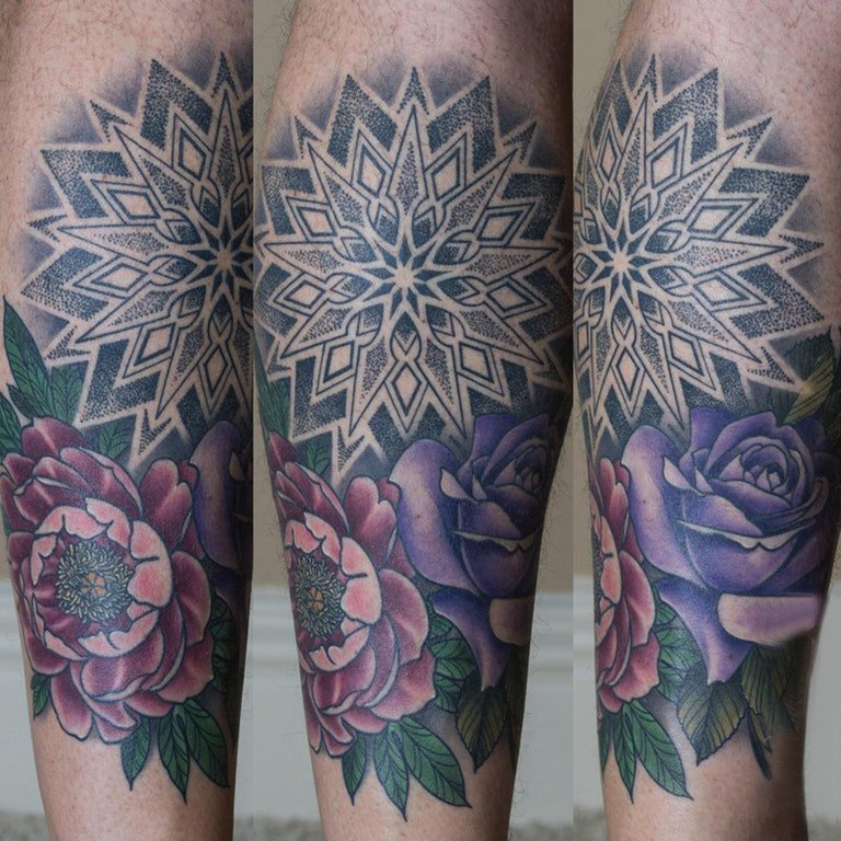 纹身图案花朵 男生小腿上梵花和鲜花纹身图片