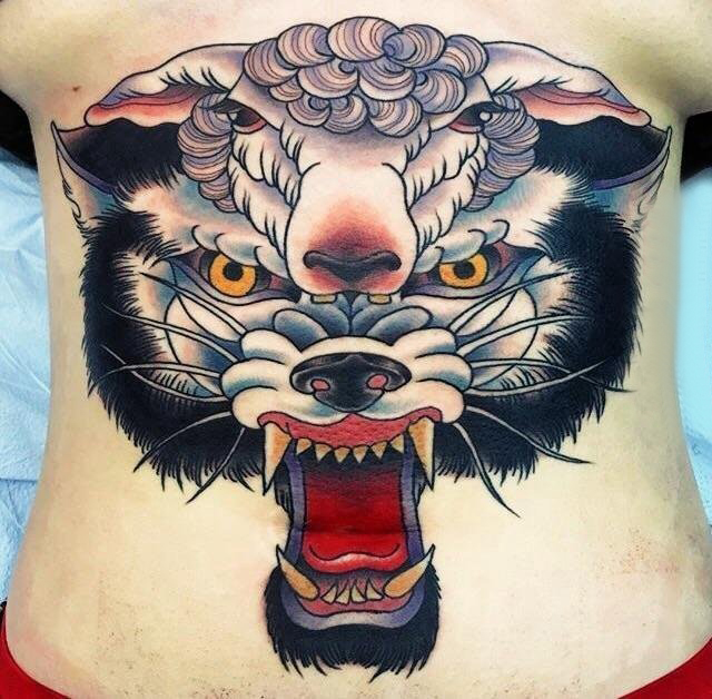 百乐动物纹身  女生腹部上彩绘的百乐动物纹身图片