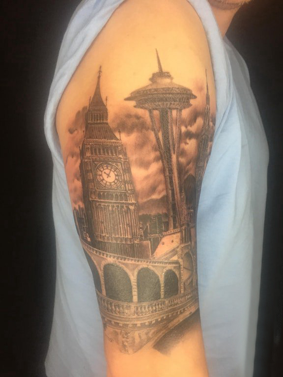 建筑物纹身 男生大臂上雄伟的建筑物纹身图片