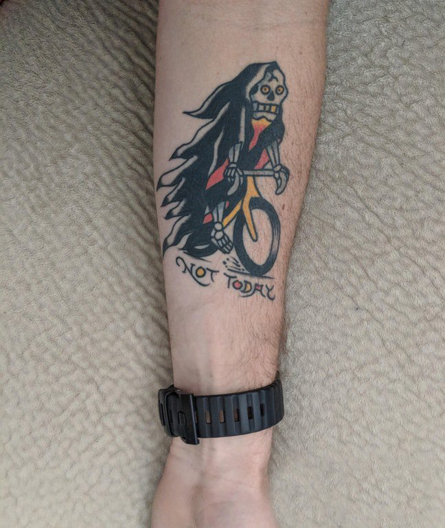 死神小臂纹身  男生手臂上彩绘的死神纹身图片