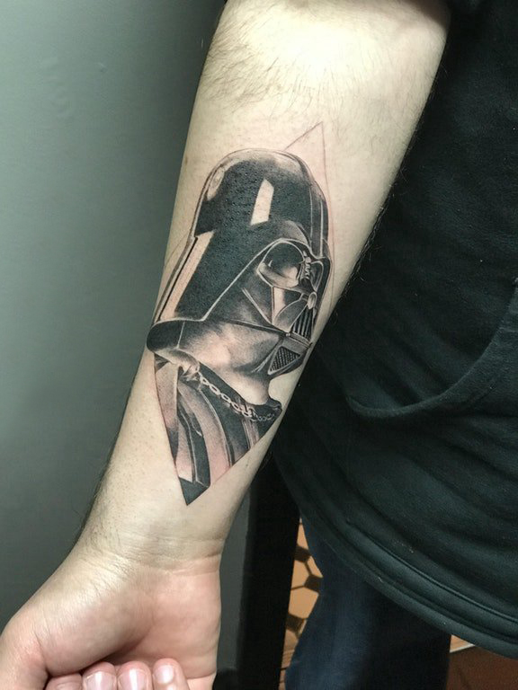 武士纹身 男生手臂上菱形和黑武士纹身图片