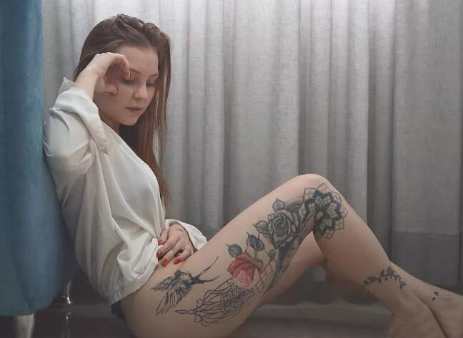 性感美女的纹身图片