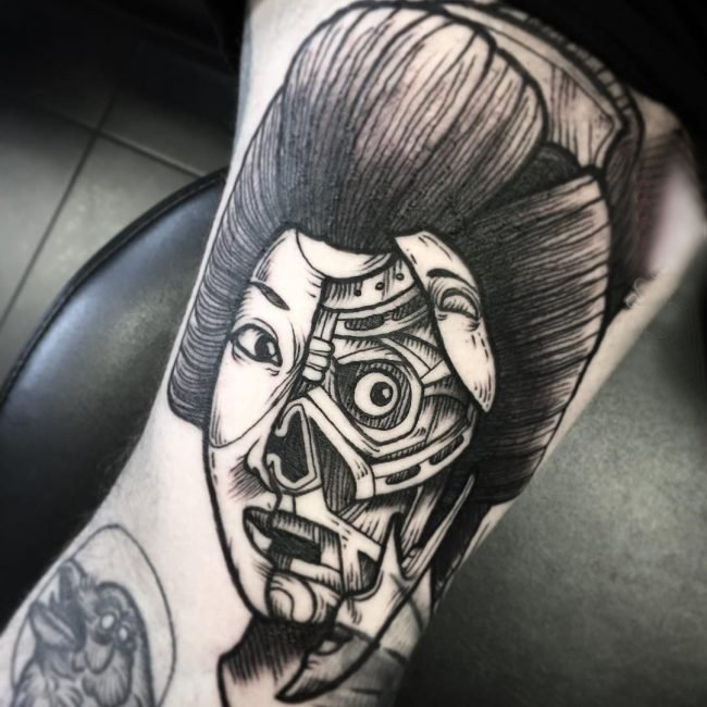 人物肖像纹身 男生手臂上黑色的人物纹身图片