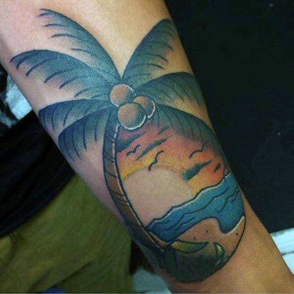棕榈树纹身图案   绿意盎然的棕榈树纹身图案