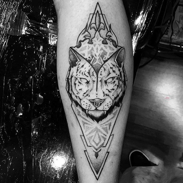 老虎头纹身图案  用以几何设计的老虎头纹身图案
