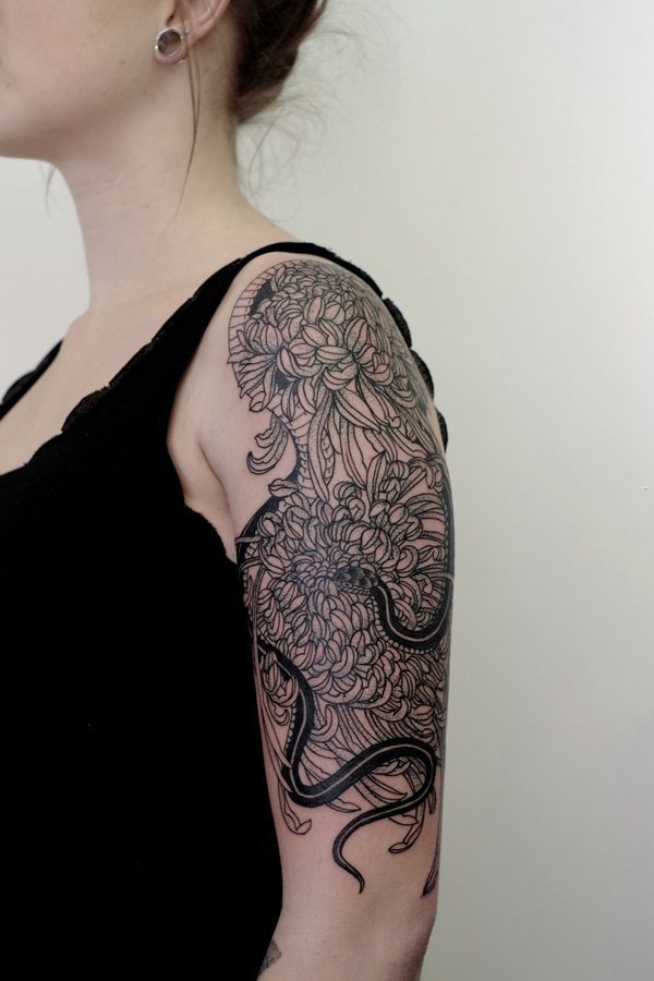 纹身菊花图案   风格各异的菊花纹身图案